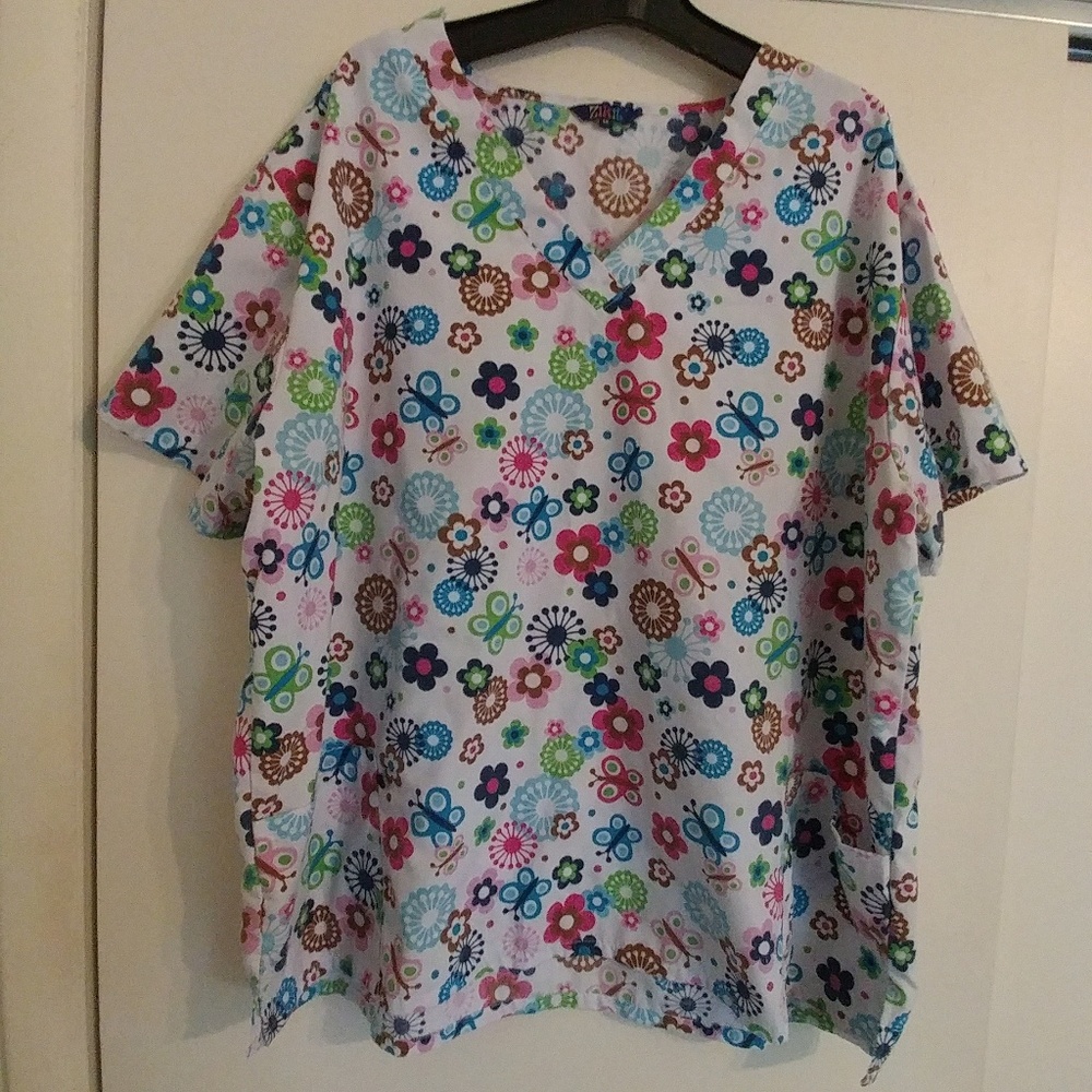 Scrub top